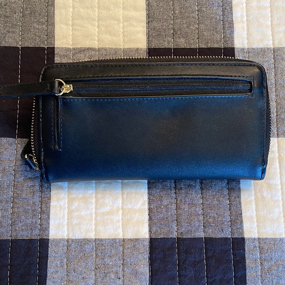 Kate Landry womens wallet - Picture 3 of 5